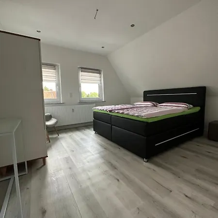 Gemuetlich Wohnen In Brake Apartment